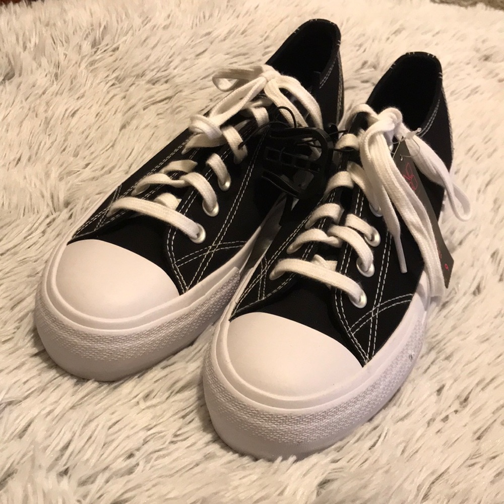 No Boundaries Canvas Platform Sneakers